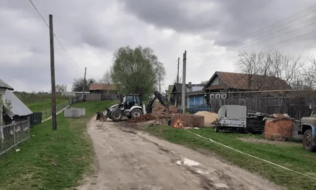 В деревне Карай начали строительство дороги к птицефабрике