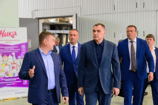 Глава Марий Эл оценил успехи ведущей компании по производству моющих средств 