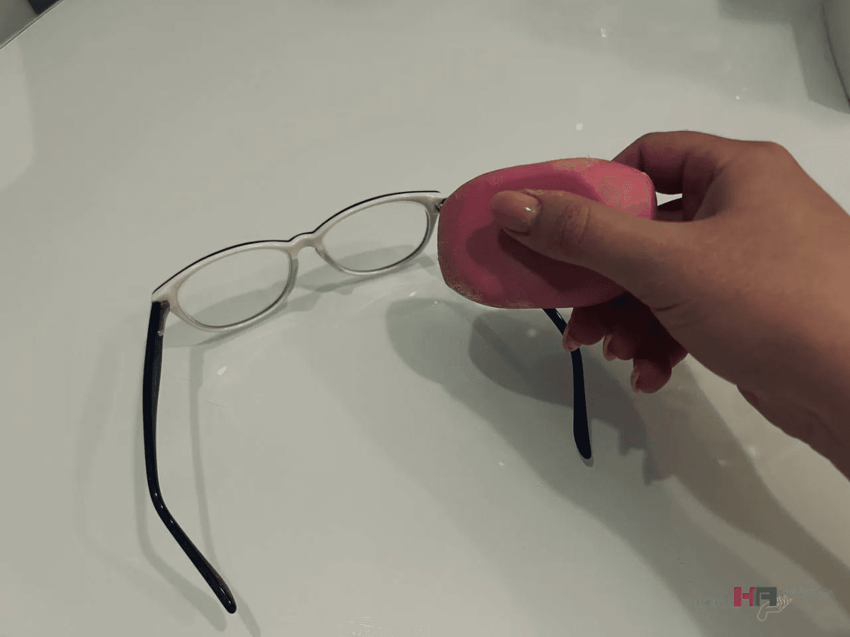 Даже старые затертые и мутные очки стали как новые: понадобиться только обычное мыло — простая китайская хитрость