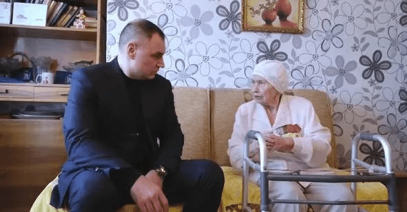 Глава республики встретился с женщиной пережившей концлагерь в годы войны