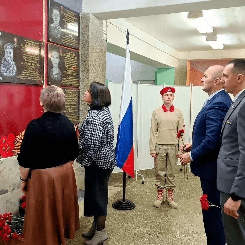 В йошкар-олинском лицее открыли мемориальную доску герою СВО