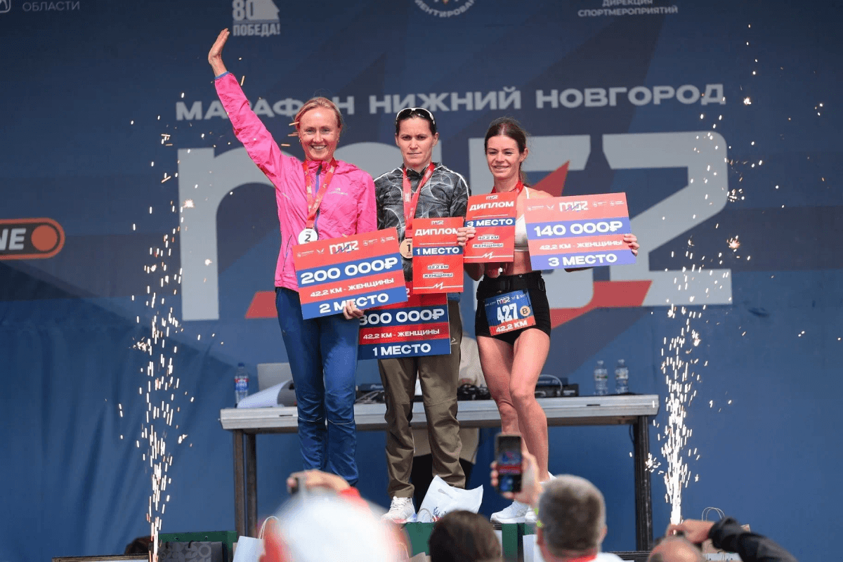 Людмила Лебедева из Йошкар-Олы выиграла марафон в Нижнем Новгороде