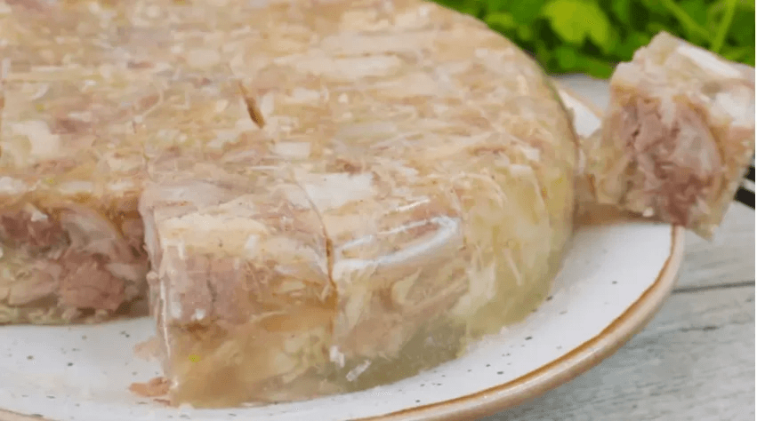 Что категорически нельзя класть в холодец - испортите всё блюдо одним махом