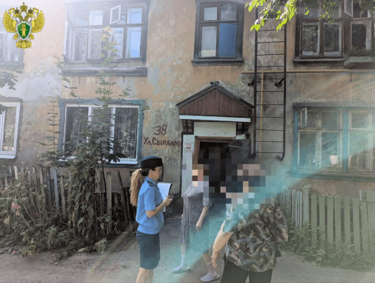 Жители аварийного деревянного дома в Йошкар-Оле написали Бастрыкину