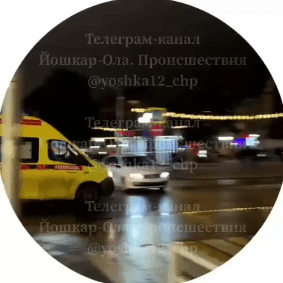 ДТП в Йошкар-Оле: столкновение скорой помощи и Volkswagen на перекрестке