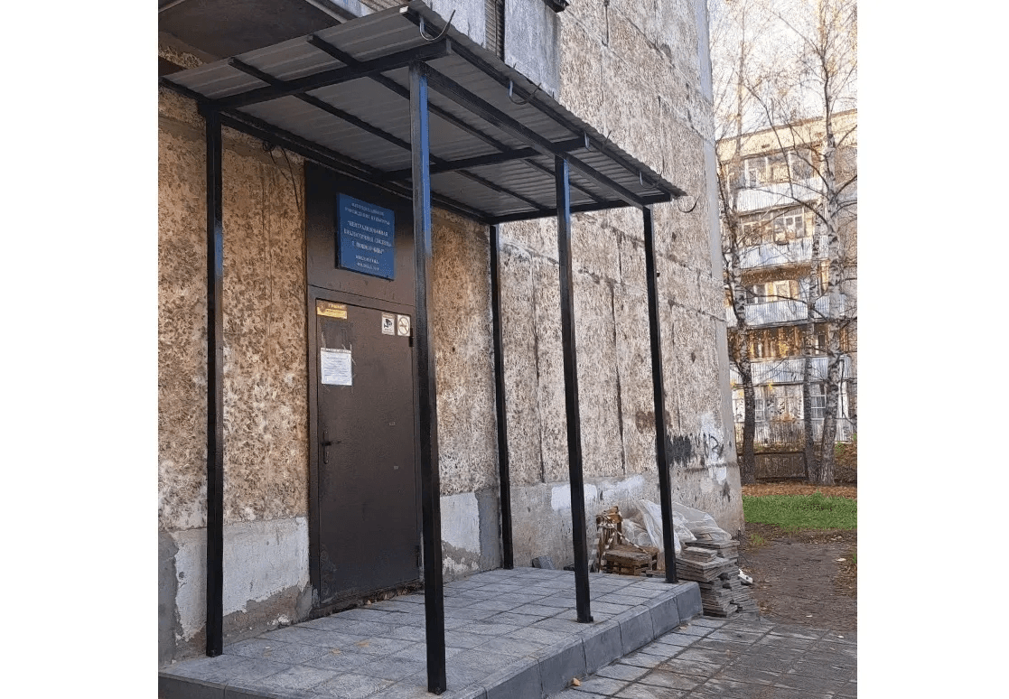 В Йошкар-Оле преображают библиотеку №19 к Новому году