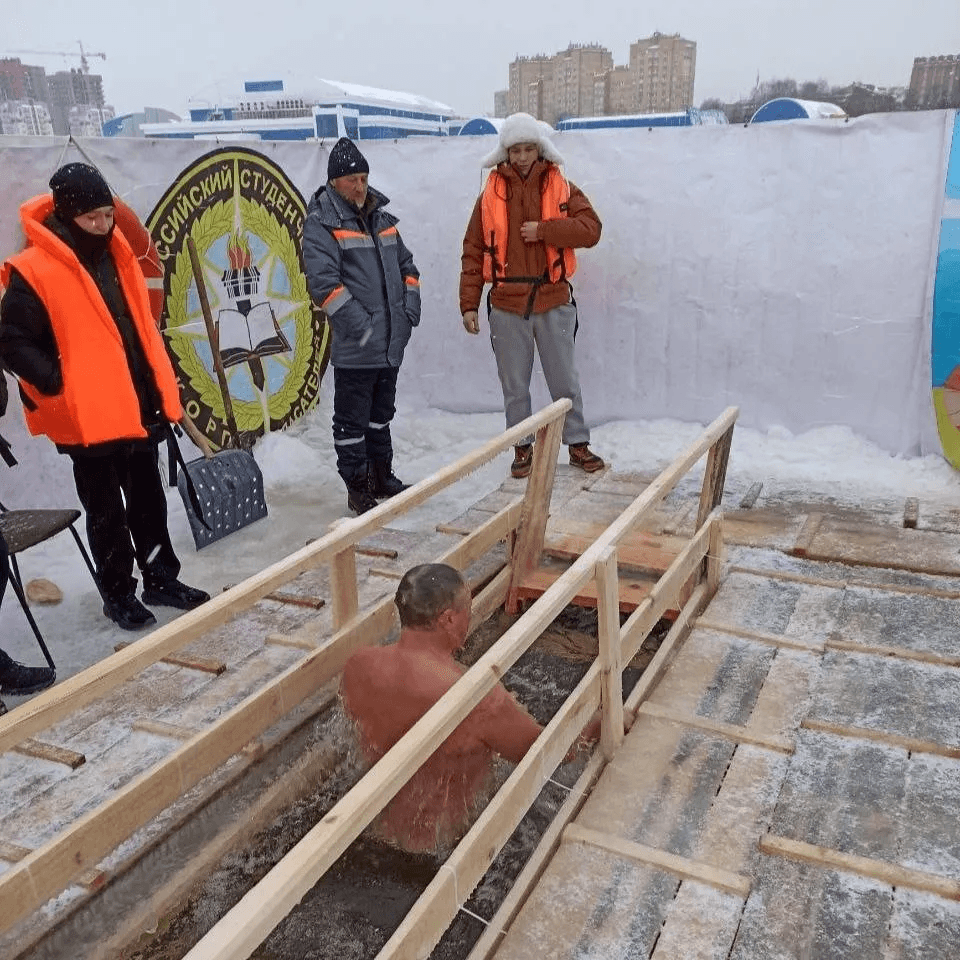 Более 1200 человек посетили купель в Йошкар-Оле на Крещение