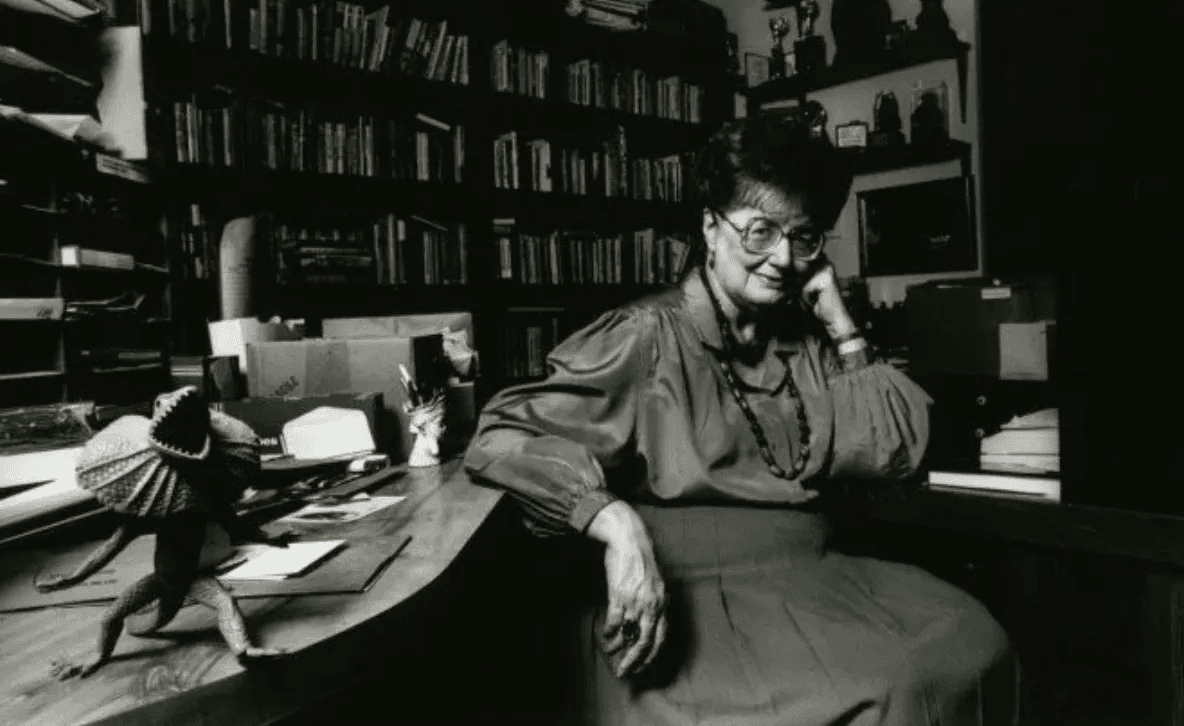 Чтобы люди не делали вам гадости, что всегда нужно держать при себе: главный секрет Андре Нортон