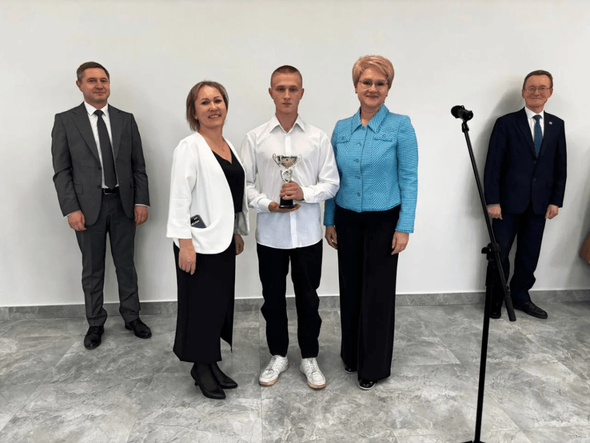 В Аграрно-строительном техникуме открыли обновленные актовый и спортивный залы