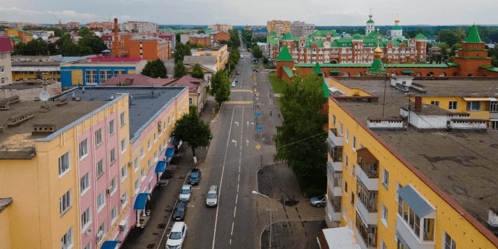 В Марий Эл выполнено более 87% работ по укладке верхних слоев дорог