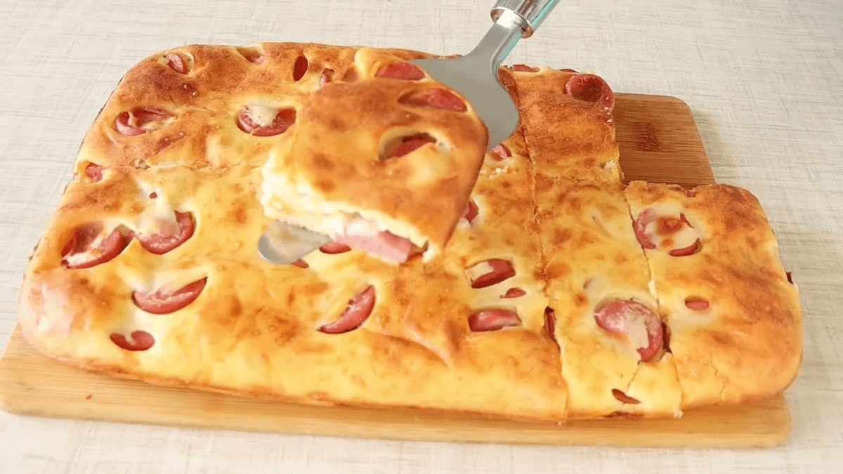 Просто заливаю сосиски кефиром и в духовку: готовлю так уже 10 лет вместо пирожков - быстро и вкусно