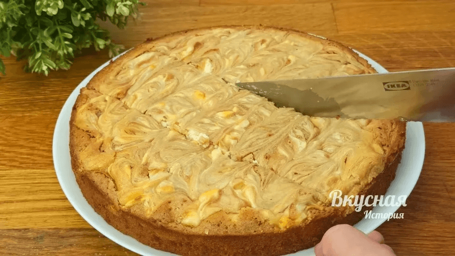 Как в дорогой кофейне: смешиваем все за 7 минут и в духовку-пирог настолько нежный, что тает во рту