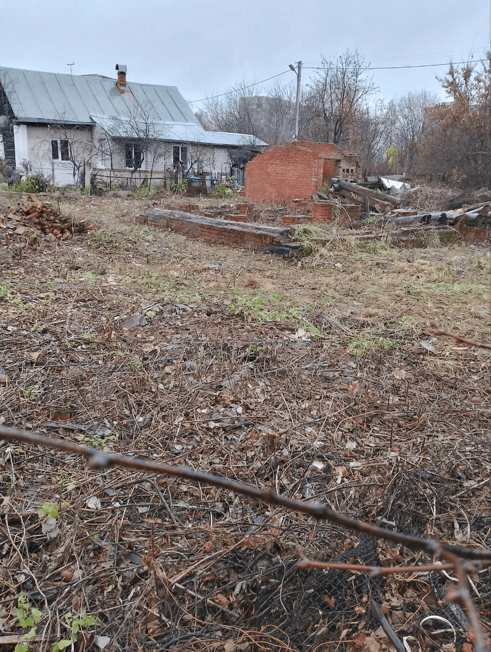 В Йошкар-Оле приведен в порядок заброшенный участок по предписанию властей
