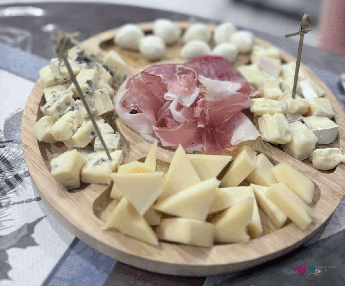 «Сыра там нет». Росконтроль опубликовал чёрный список опасных для здоровья марок сыра