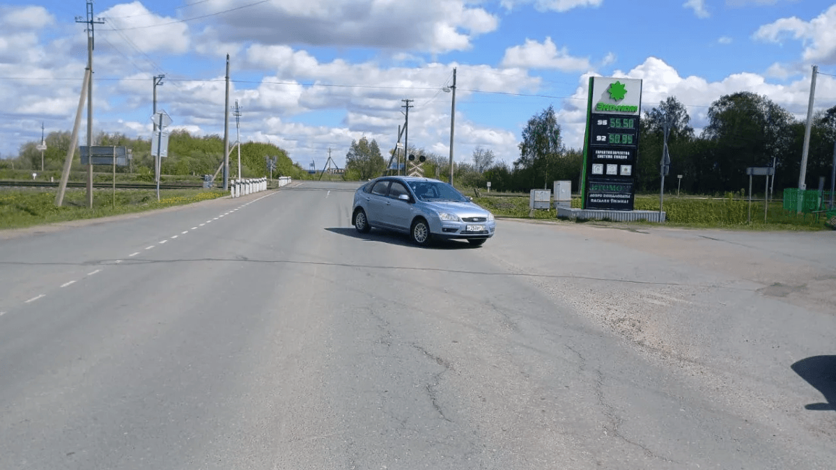В Волжском районе столкнулись авто и мотоцикл