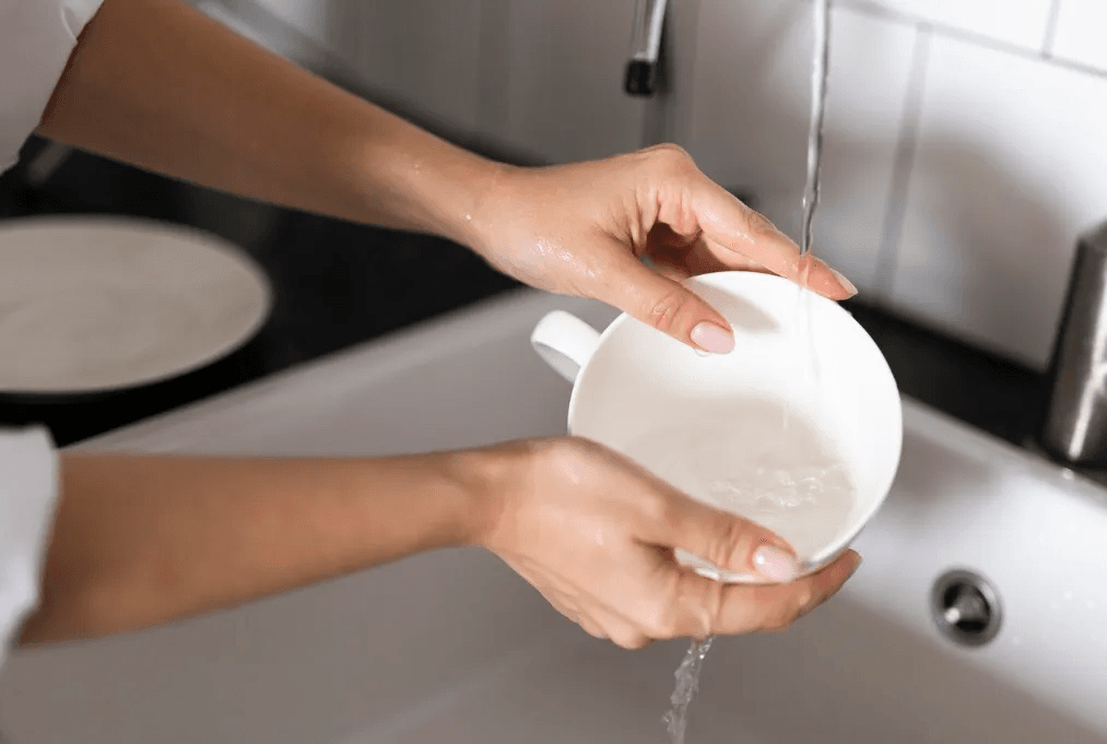 Посуда будет сверкать, как новая: Моющее средство из СССР, о котором многие подзабыли