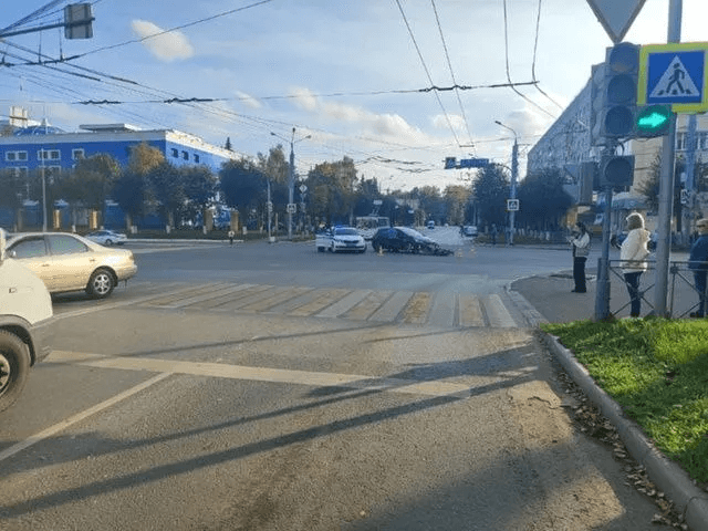 ДТП в Йошкар-Оле: водитель мотоцикла госпитализирован после аварии с KIA