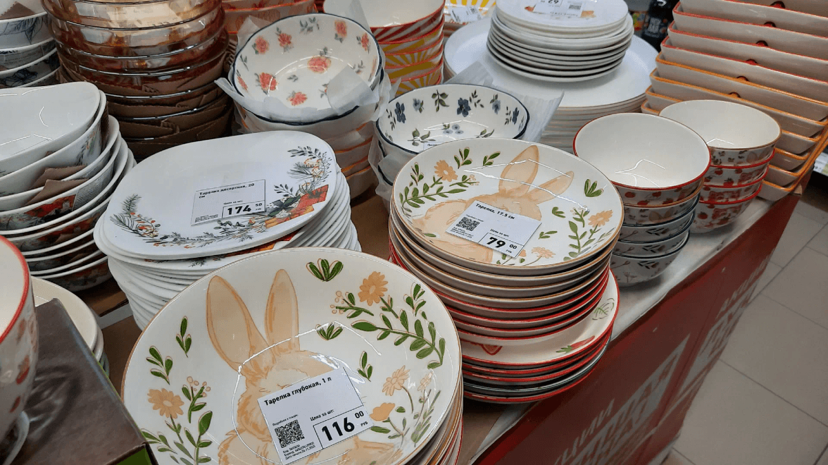 Много интересных новинок товаров выставили на полки - для кухни, интерьера, что привезли в «Фикс Прайс»