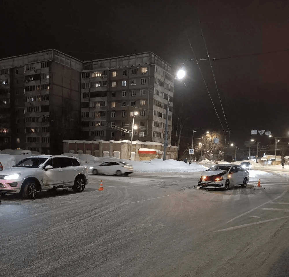 В Йошкар-Оле в ДТП пострадали 15-летний и 17-летний пассажиры