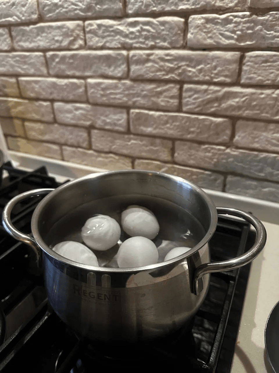 Как сварить идеальное яйцо: секреты, чтобы скорлупа не лопнула, а белок остался внутри