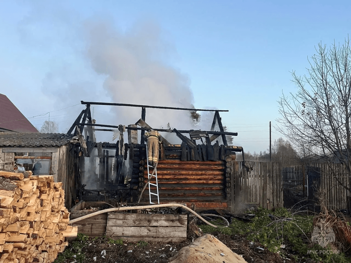 В Большой Орше баня вспыхнула как факел и сгорела дотла
