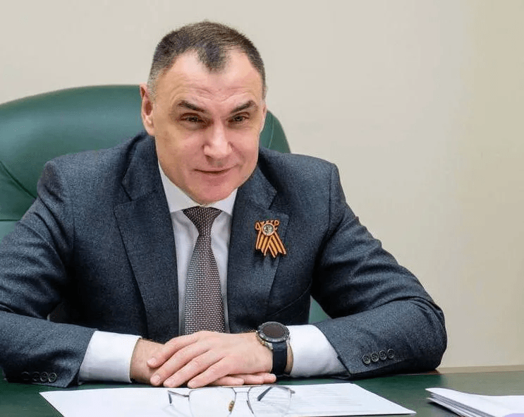 Михаил Васютин поздравил Юрия Зайцева с Днём рождения