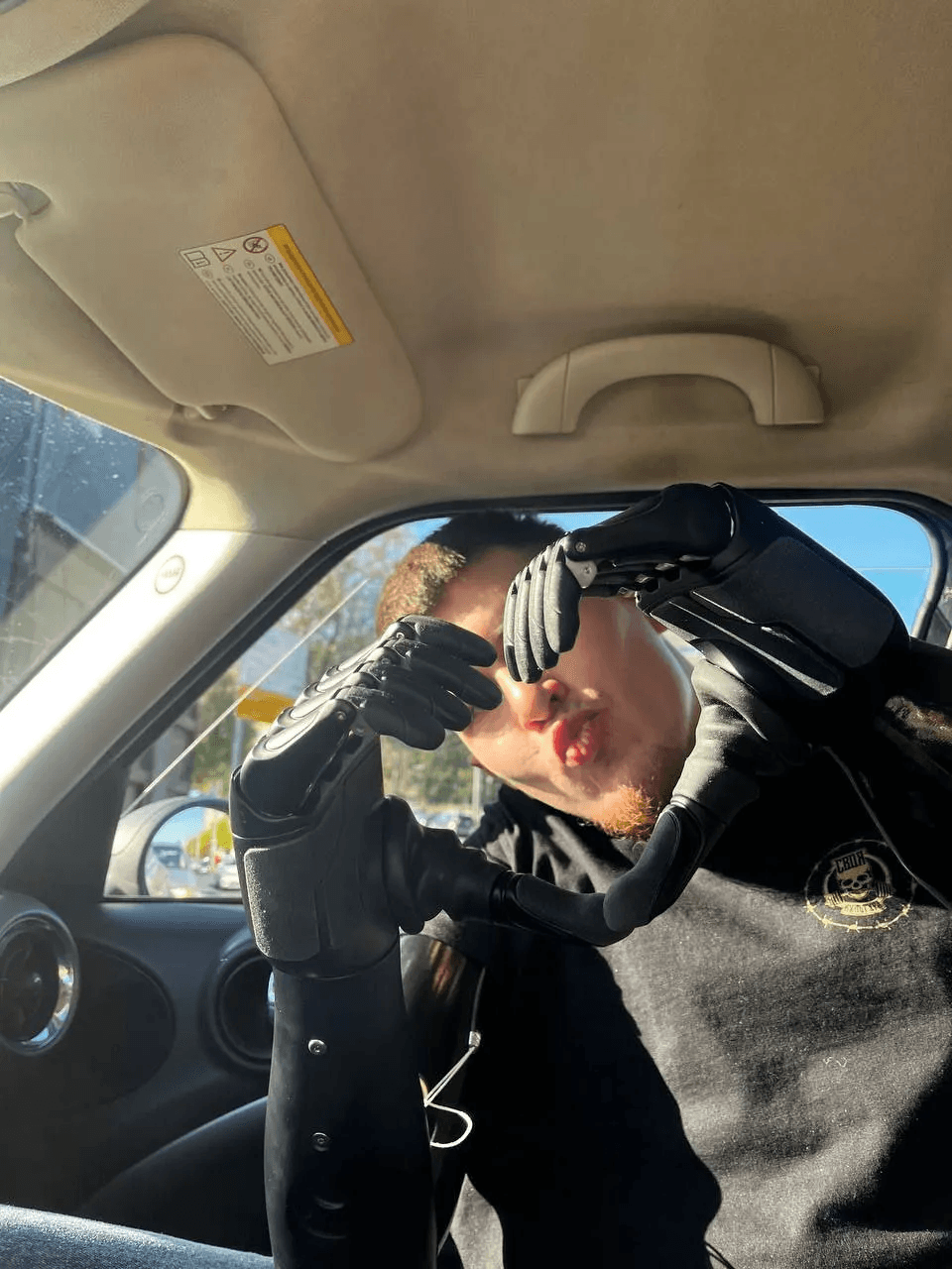 Испытание жизнью: боец ВДВ Алексей Ильин потерял руки на фронте