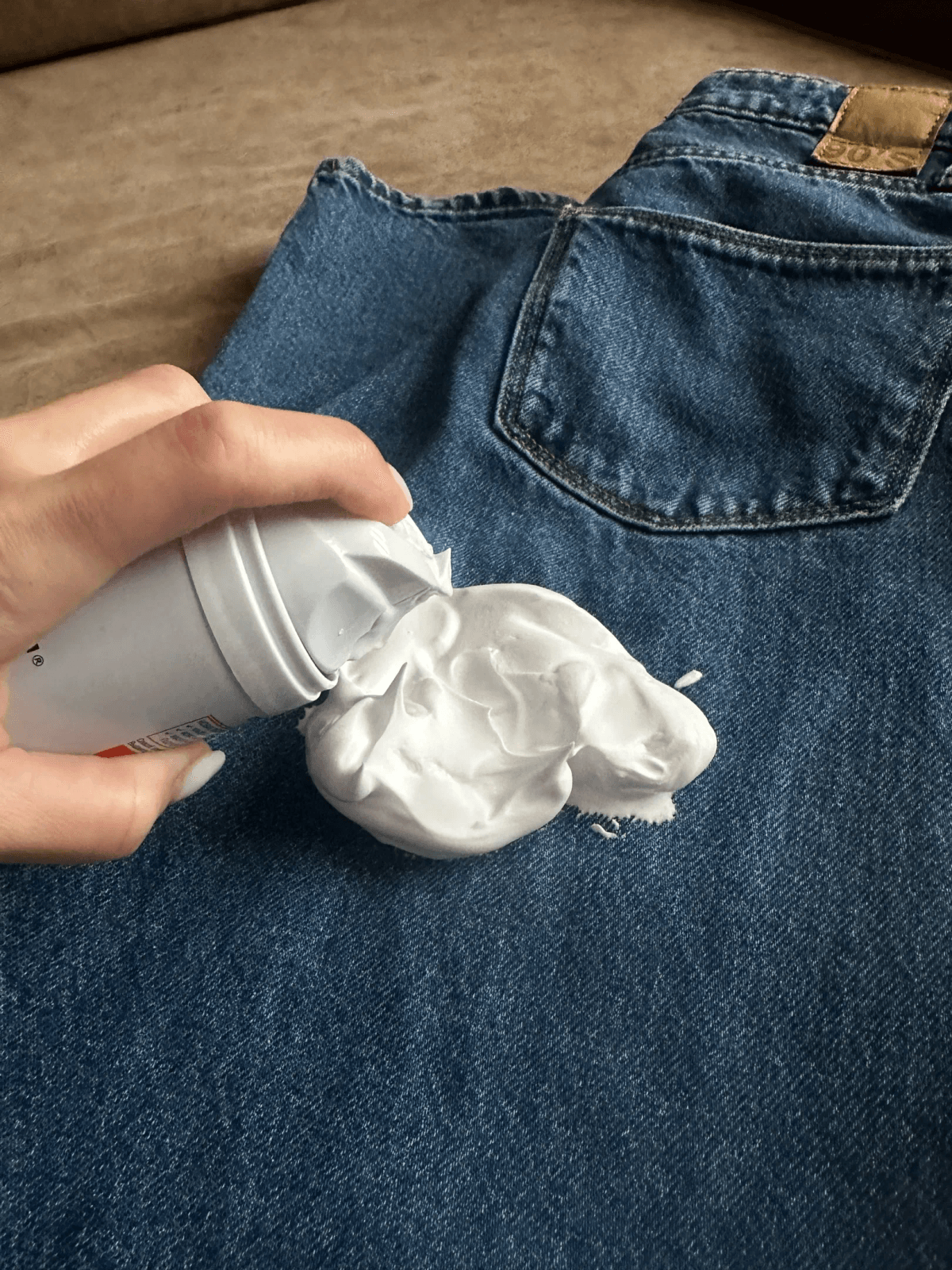 Как удалить пятно крови с одежды: простой лайфхак, который работает