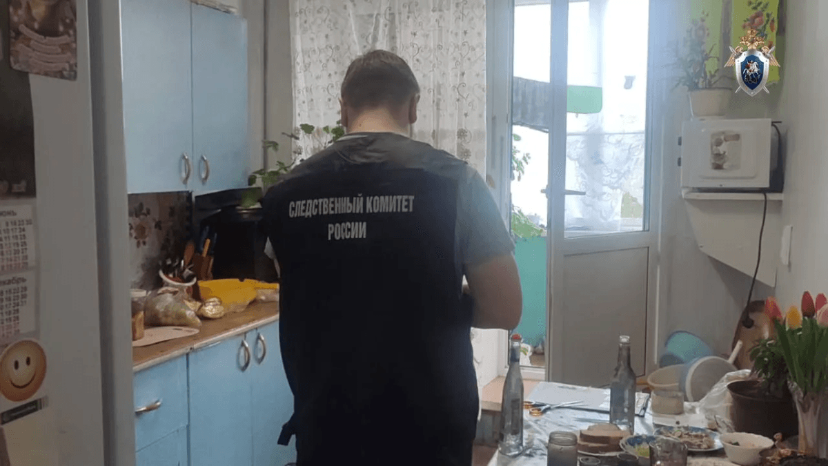Житель Марий Эл зарезал знакомого и напал на полицейского