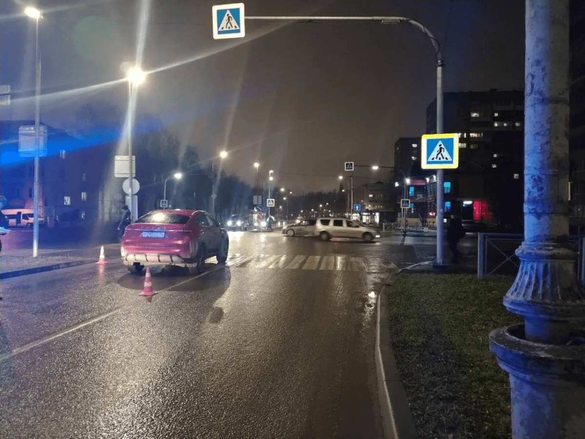 В Йошкар-Оле иномарка сбила 11-летнего мальчика на пешеходном переходе