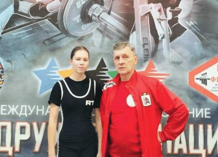 16-летняя спортсменка установила четыре рекорда Марий Эл по пауэрлифтингу