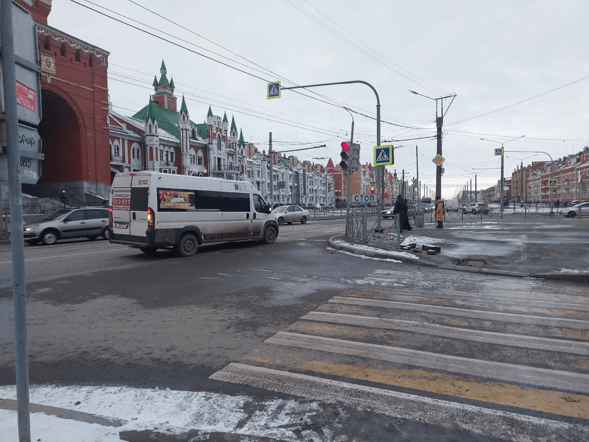 Верховный Суд поставил точку: обязан ли водитель ждать, пока пешеход полностью перейдёт дорогу