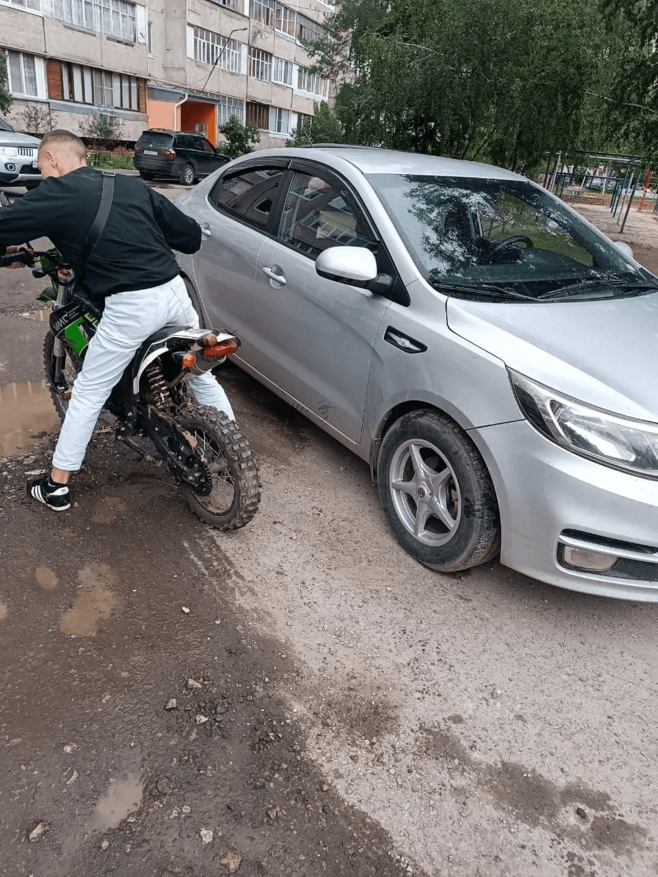 В Йошкар-Оле задержали подростка-питбайкера, скрывшегося с места ДТП