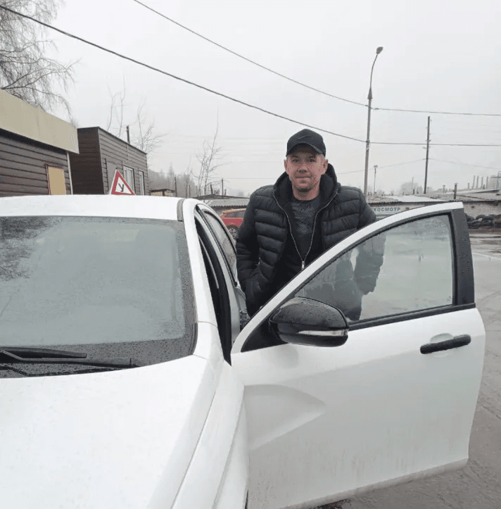 Кавалер ордена Мужества из Марий Эл осваивает вождение автомобиля с ручным управлением