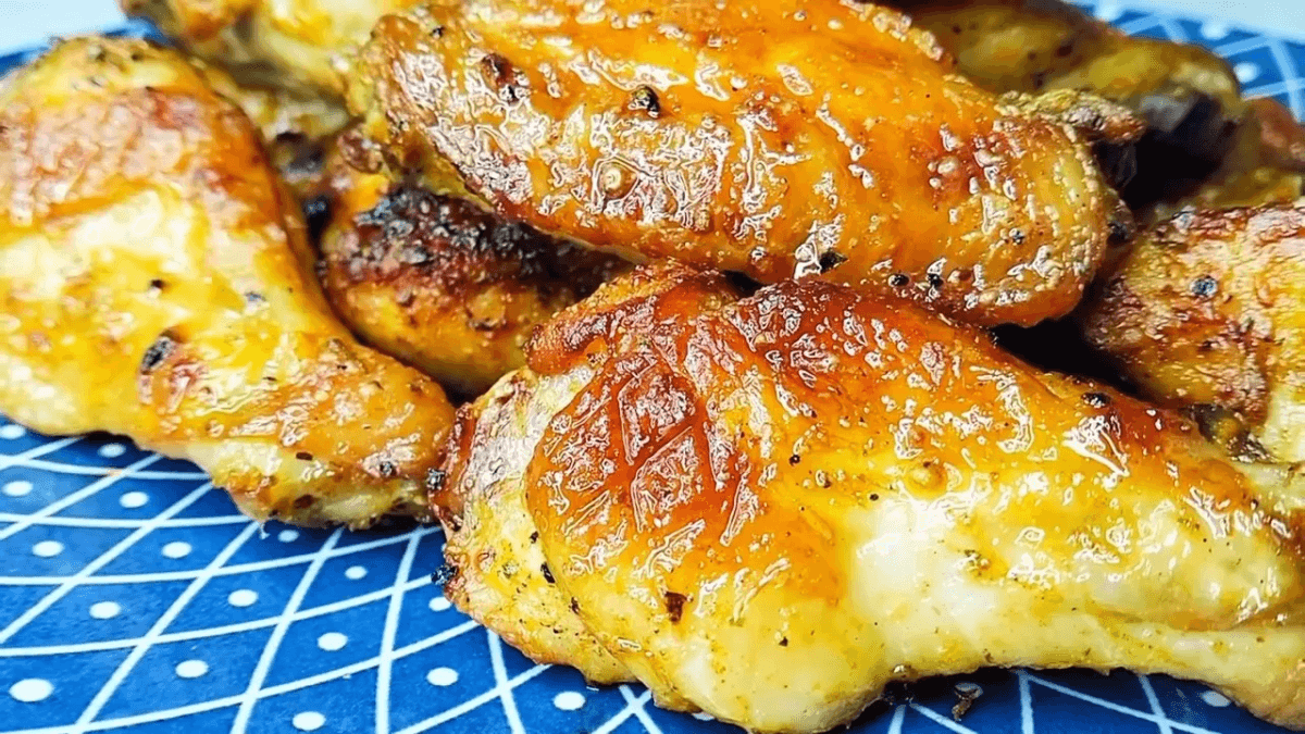 Куриные крылья в духовке без хлопот, без лишнего масла: хрустящий праздник на каждый день