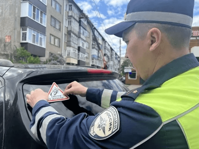 Волжские автошофёры получили важный совет — смотреть в зеркала ради жизни мотоциклистов