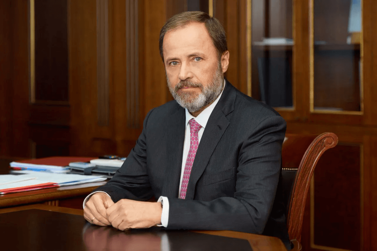 Глава Марий Эл поздравил с днём рождения полномочного представителя Президента в ПФО Игоря Комарова