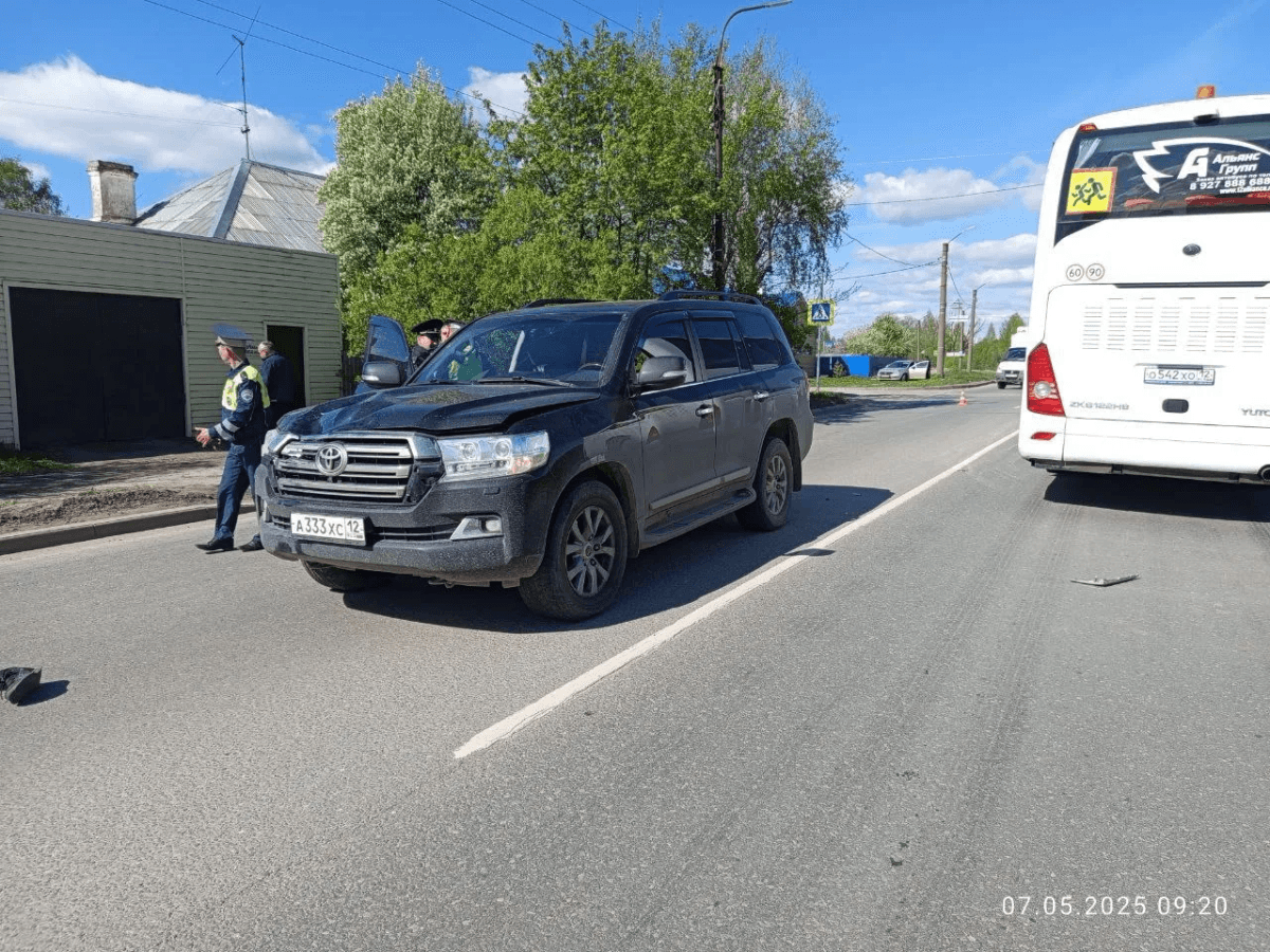 Водитель Land Cruiser насмерть сбил пешехода на зебре в Йошкар-Оле