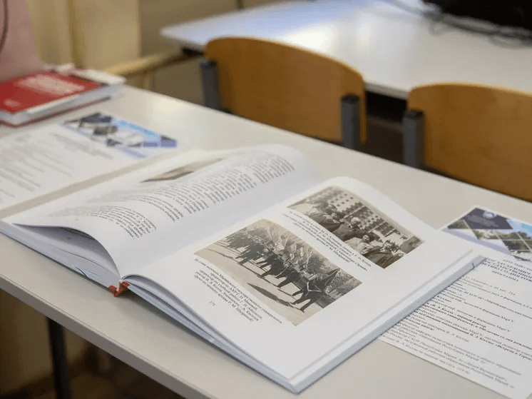 В МарГУ презентовали книгу к 100-летию первого ректора Виктора Коллы