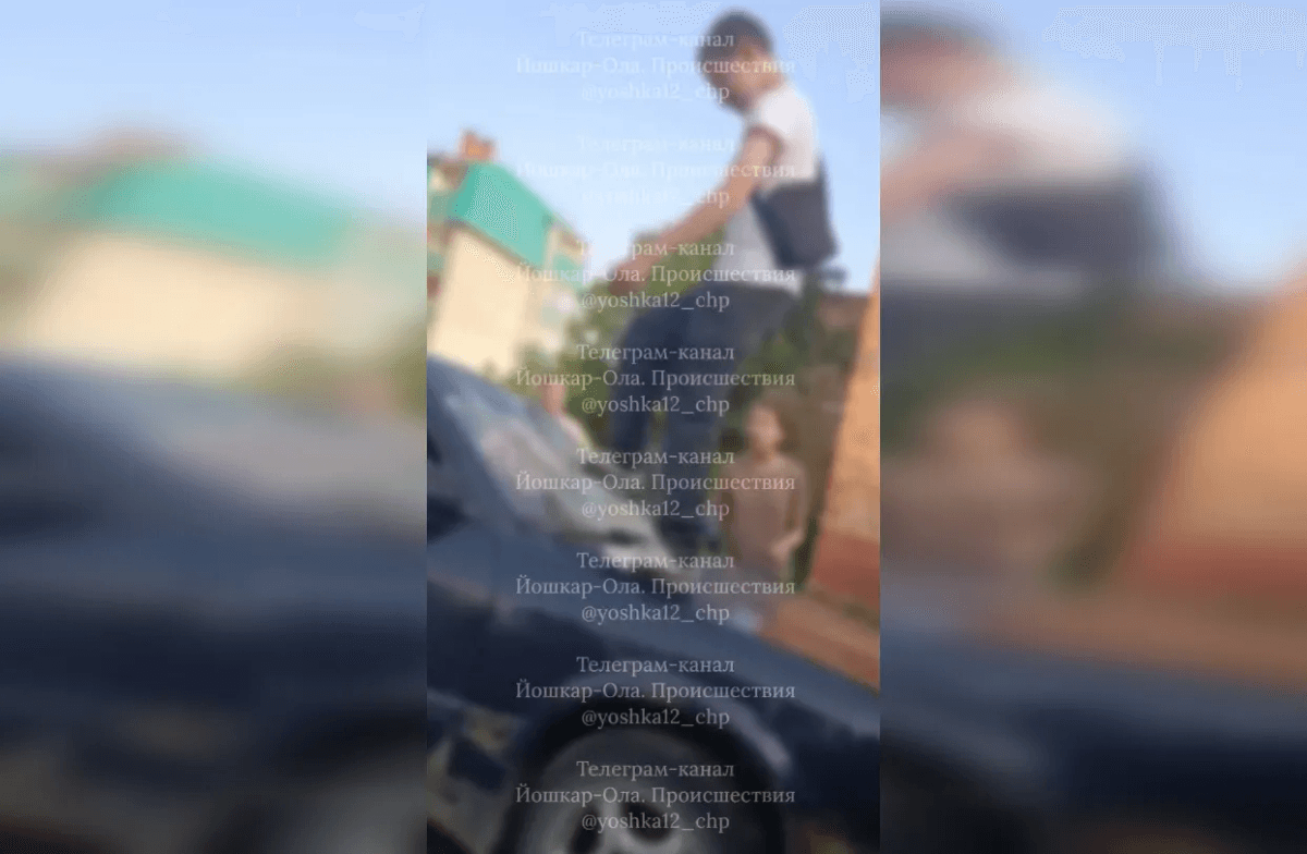 В Медведево компания детей разобрала на запчасти «законсервированную» машину