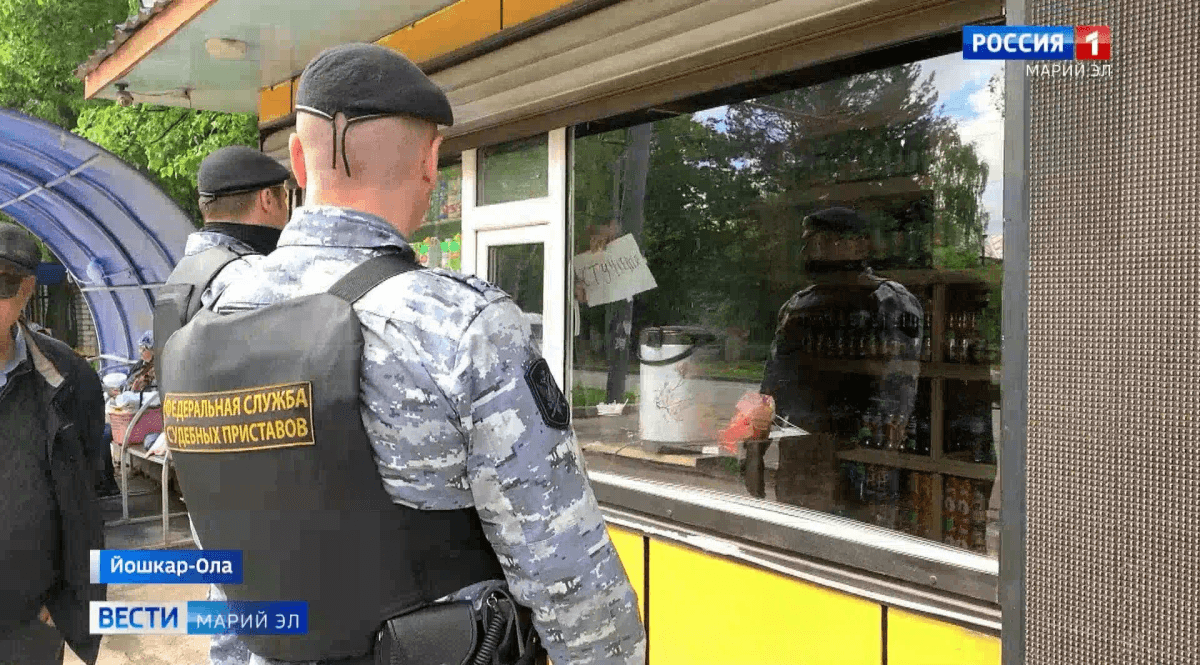 Закрытый судом киоск с шаурмой на Карла Либкнехта в Йошкар-Оле продолжал работать