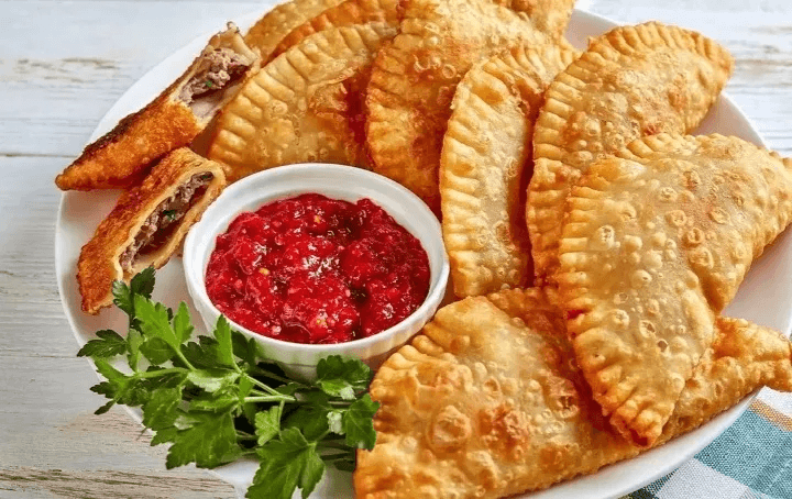 Домашние чебуреки: делюсь рецептом хрустящих и сочных