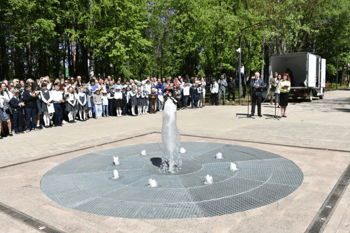 Новый пешеходный фонтан открыли в Центральном парке посёлка Мари-Турек