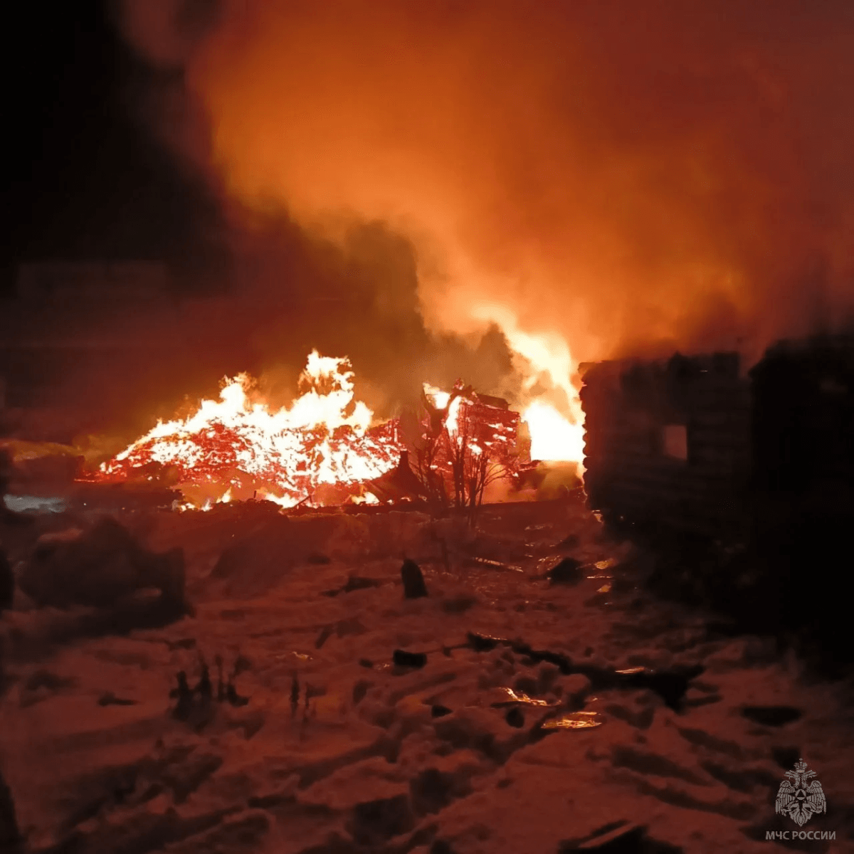 Мужчина получил ожоги во время пожара в СНТ «Тарханово»