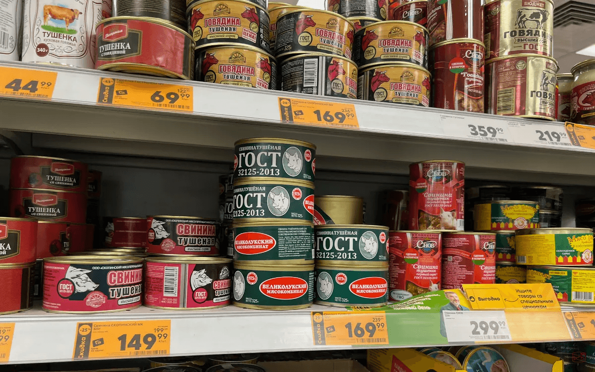 Не пахнет тухлятиной и не виден — разбираемся, в каких консервах можно получить ботулизм – список и правила предосторожности