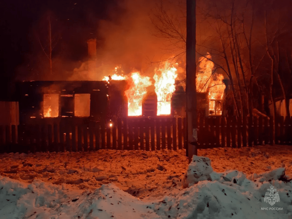 В Суслонгере огонь уничтожил двухквартирный дом