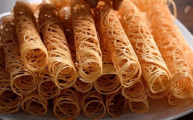 Ажурные блины на Масленицу: тонкости воздушного десерта, который станет украшением вашего стола