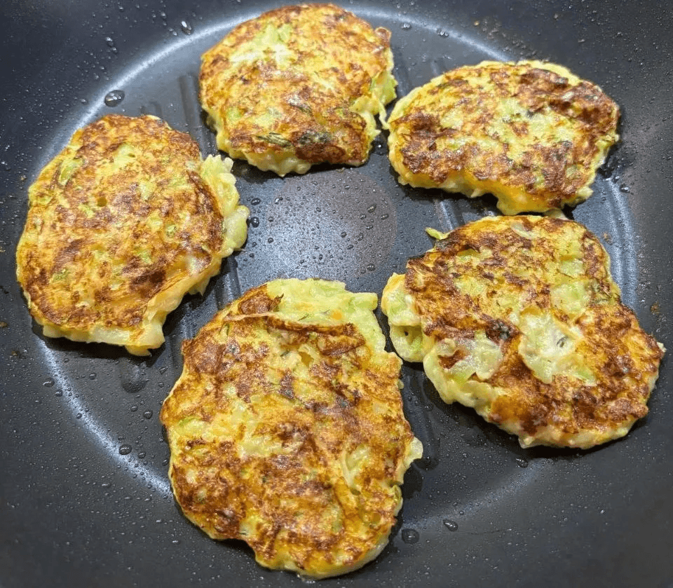 Кабачковые вафли за 20 минут: простой и вкусный рецепт для быстрого завтрака
