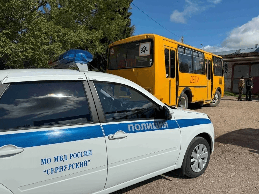 Госавтоинспекция проверила школьные автобусы в Куженерском районе