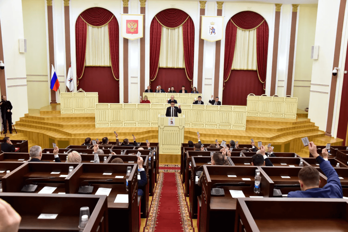 Новый этап для символа: в Марий Эл приняли исторические поправки о флаге